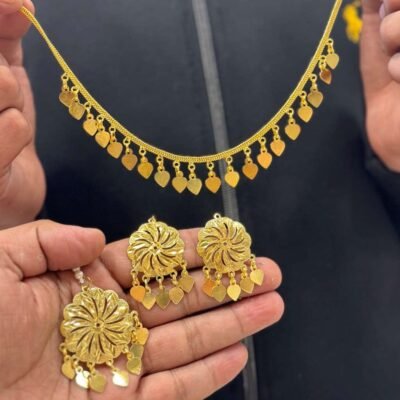 Real Gold Look Leaf Chain with Tops Tikka