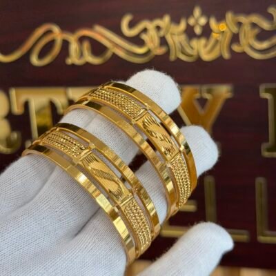 Real Gold Look Delicate Designer Bangles 2.6