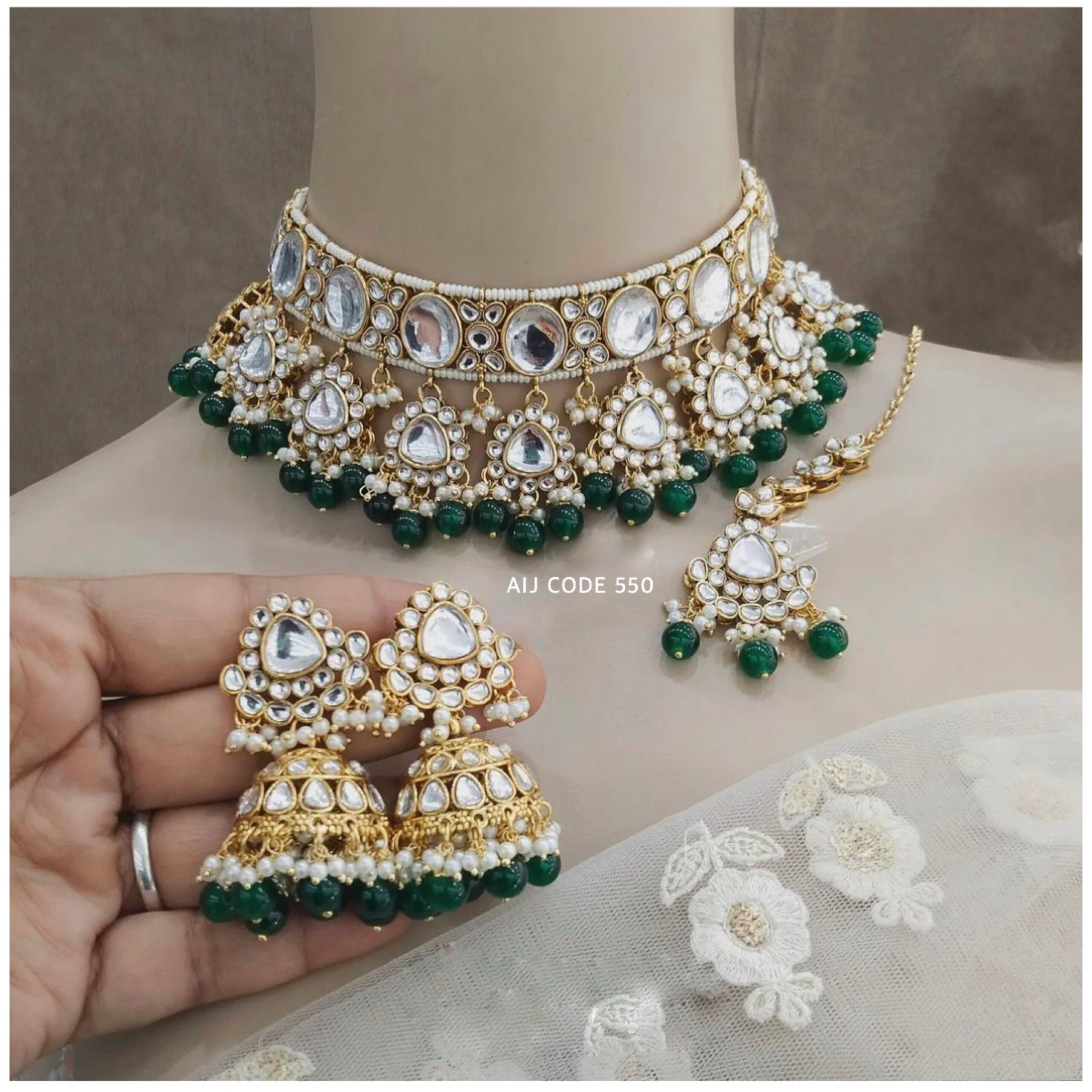 Bellamy Kundan Choker set Green