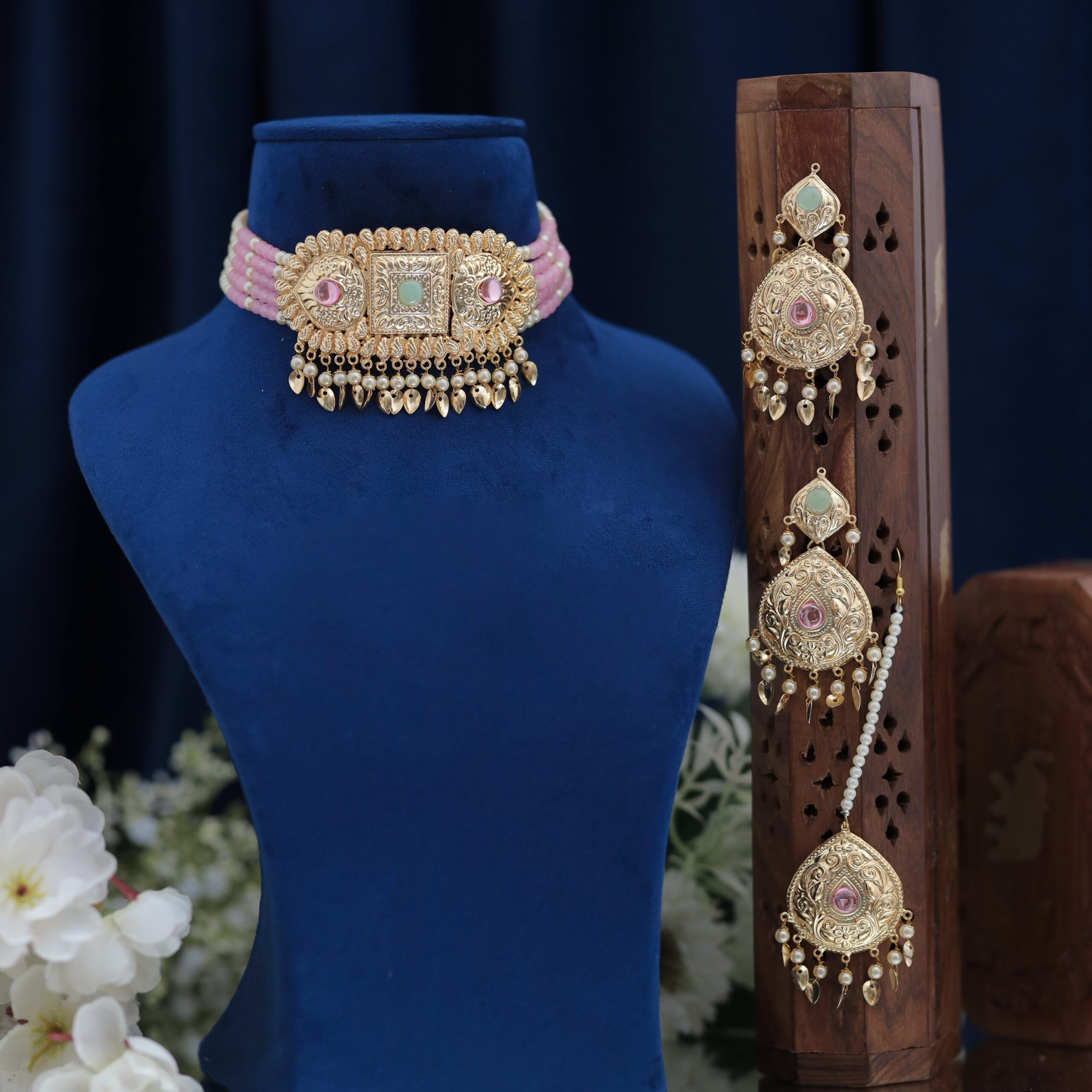 Real Goldlook Top Trending Pippal Patti Choker set Mint Pink