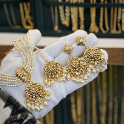 Top Premium Antique Gold Look Choker set Ivory Pearl